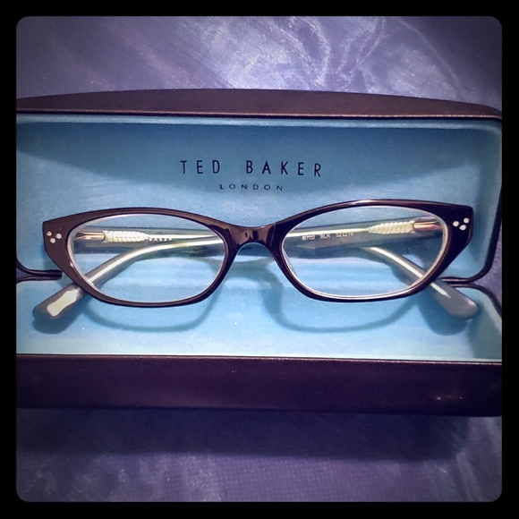 Ted Baker London Accessories - Ted Baker London Black Cat Eye Glasses, B702